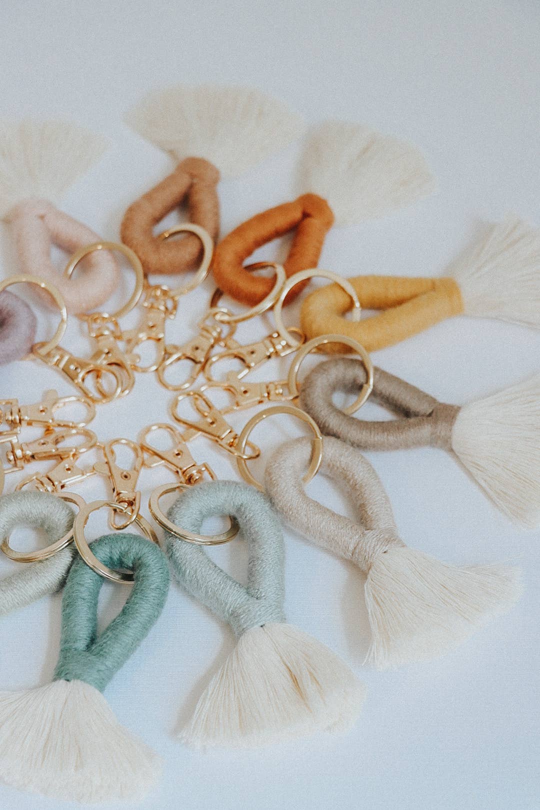 DayCrafter – Großhandel Schlüsselanhänger – Damen – Mini-Schlüsselanhänger mit Quaste - Boho Keychain4