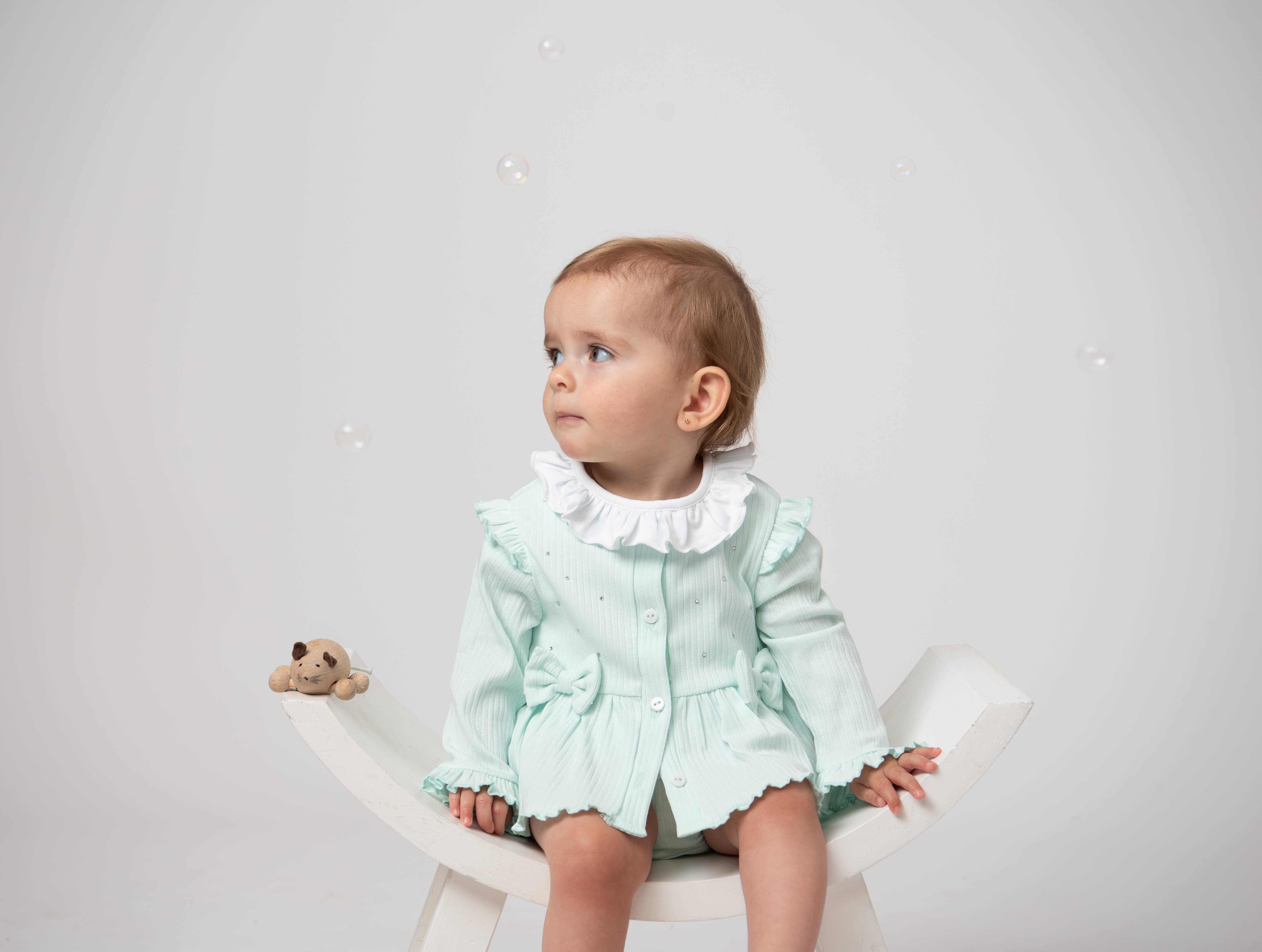 Caramelo Kids – wholesale Clothing set – Baby – Ribbed Frill Cardigan Jampant Set with Turban2