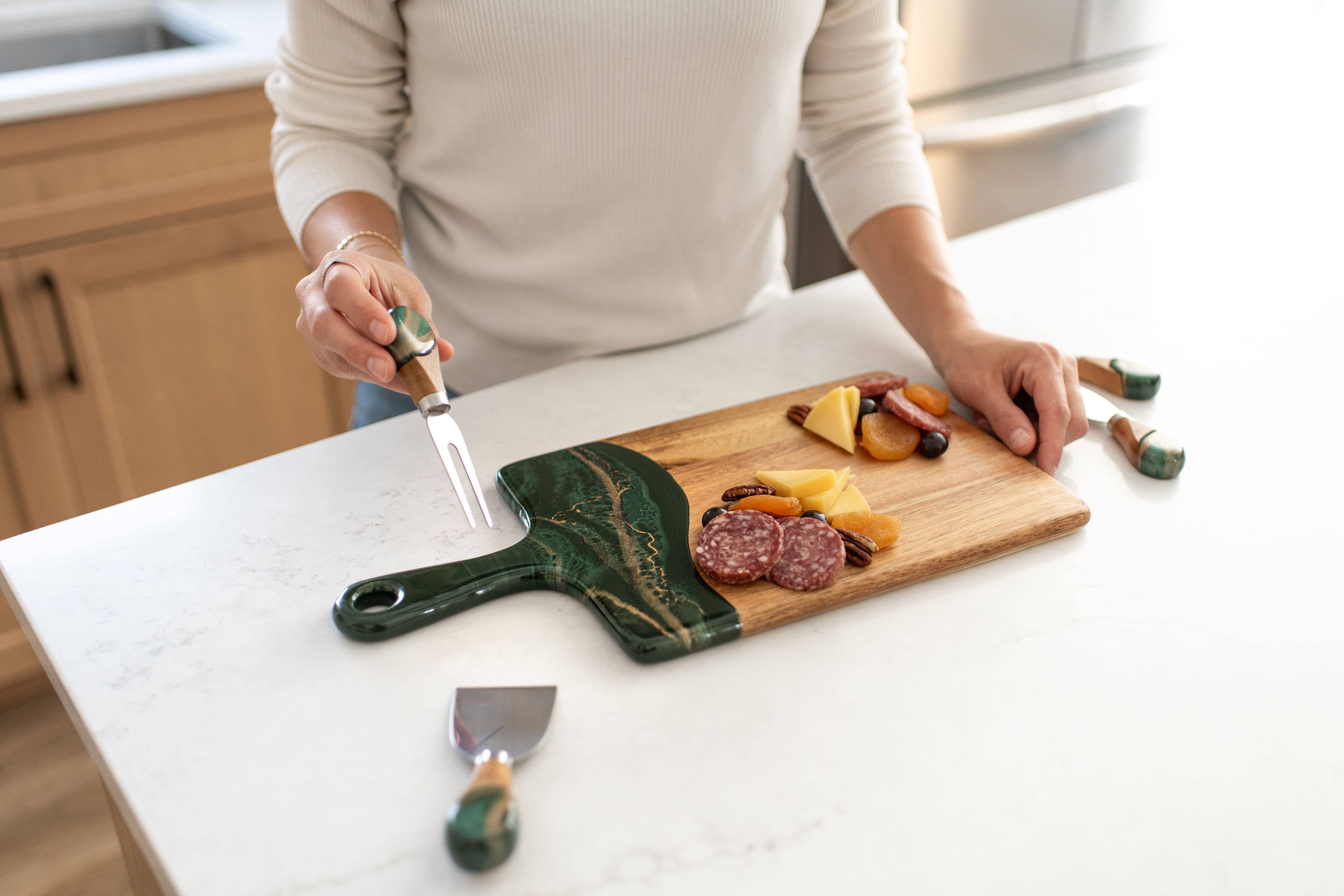 Lynn & Liana Designs - Wholesale Cheese Board - Charcuterie Board - Medium 8" x 16" NO TARIFFS!2