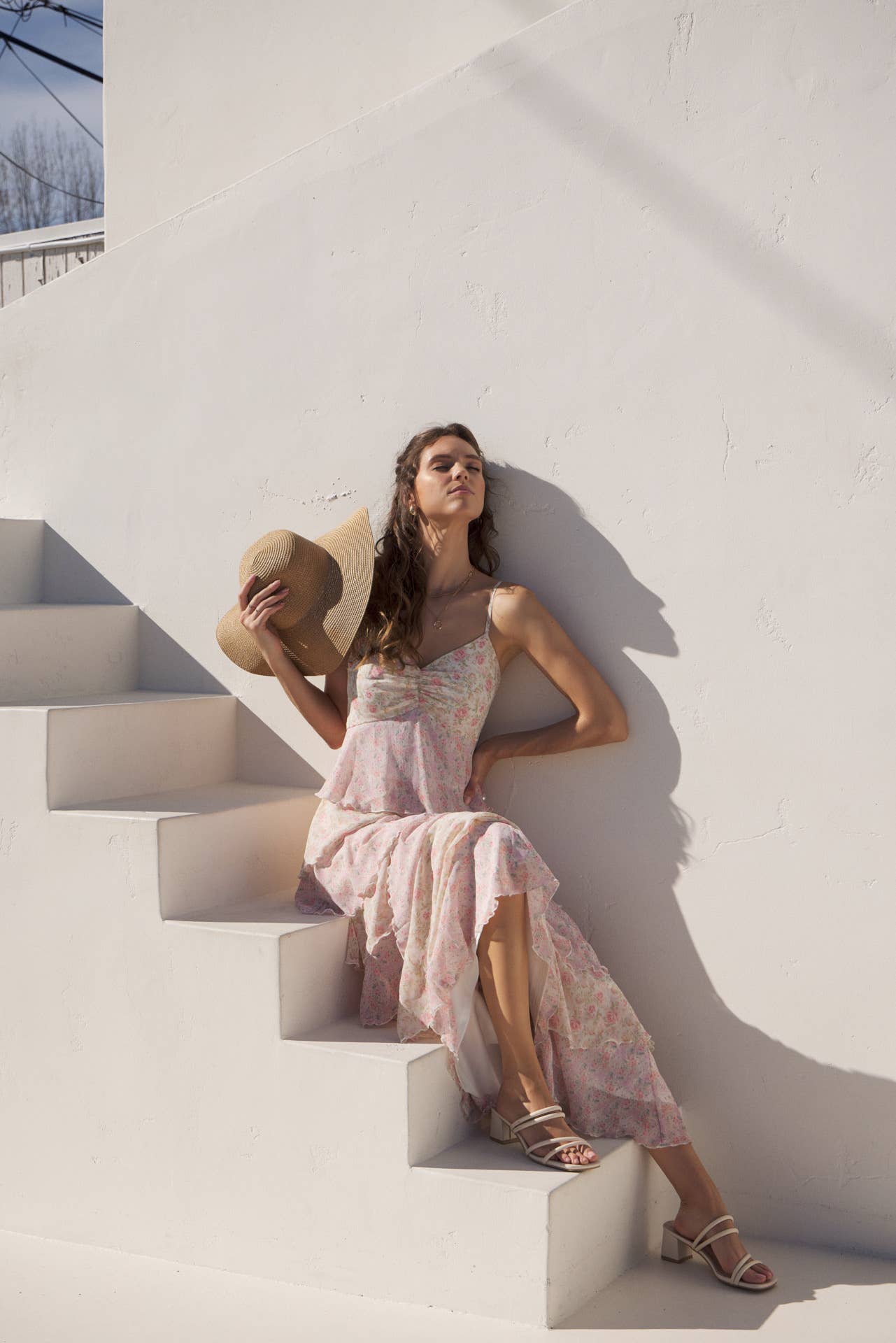 in february - Vente Robe – femme - DÉFINITION DE LA ROBE MAXI À VOLANTS FLORAUX FÉMINITÉ SANS SAISON7