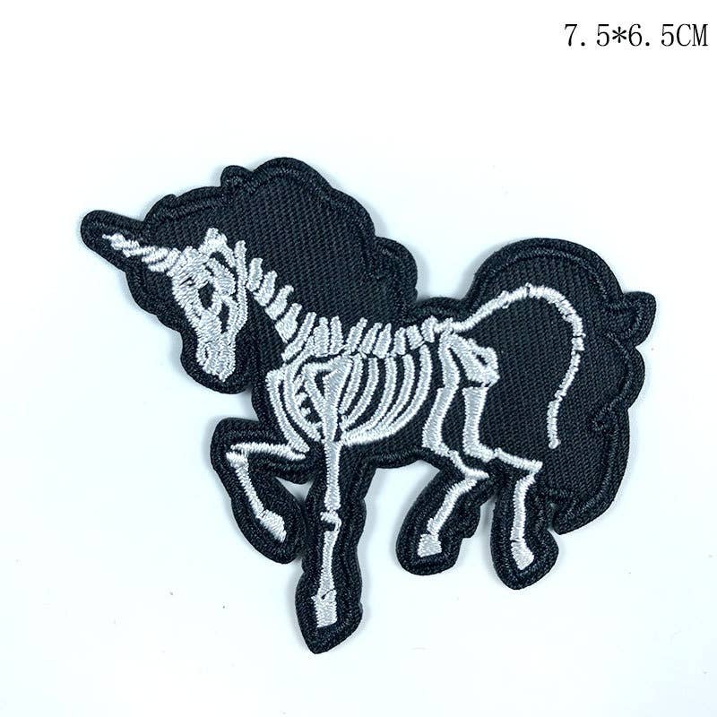 UNISHE - Vendita all'ingrosso Toppe - Toppe termoadesive fai da te di ispirazione etnica Sweat Blood Horse Design2