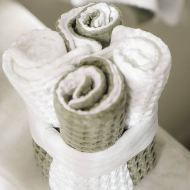 Lumä - Wholesale Bath Towel - Kids & Baby - 4 Face Towels + Basket20