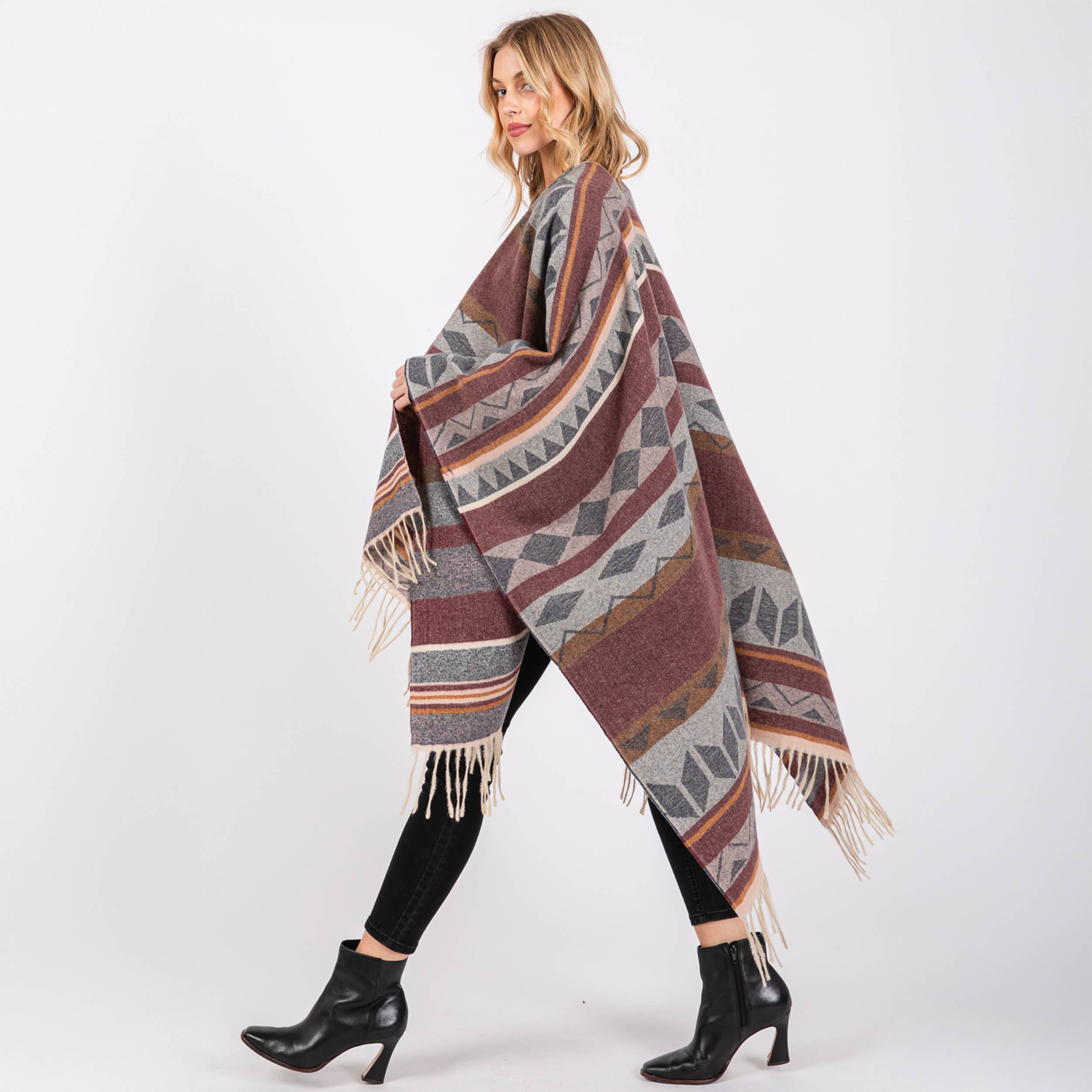 Hana – wholesale Kimono – Women's – Aztec Pattern with Fringe Ruana Winter Kimono9