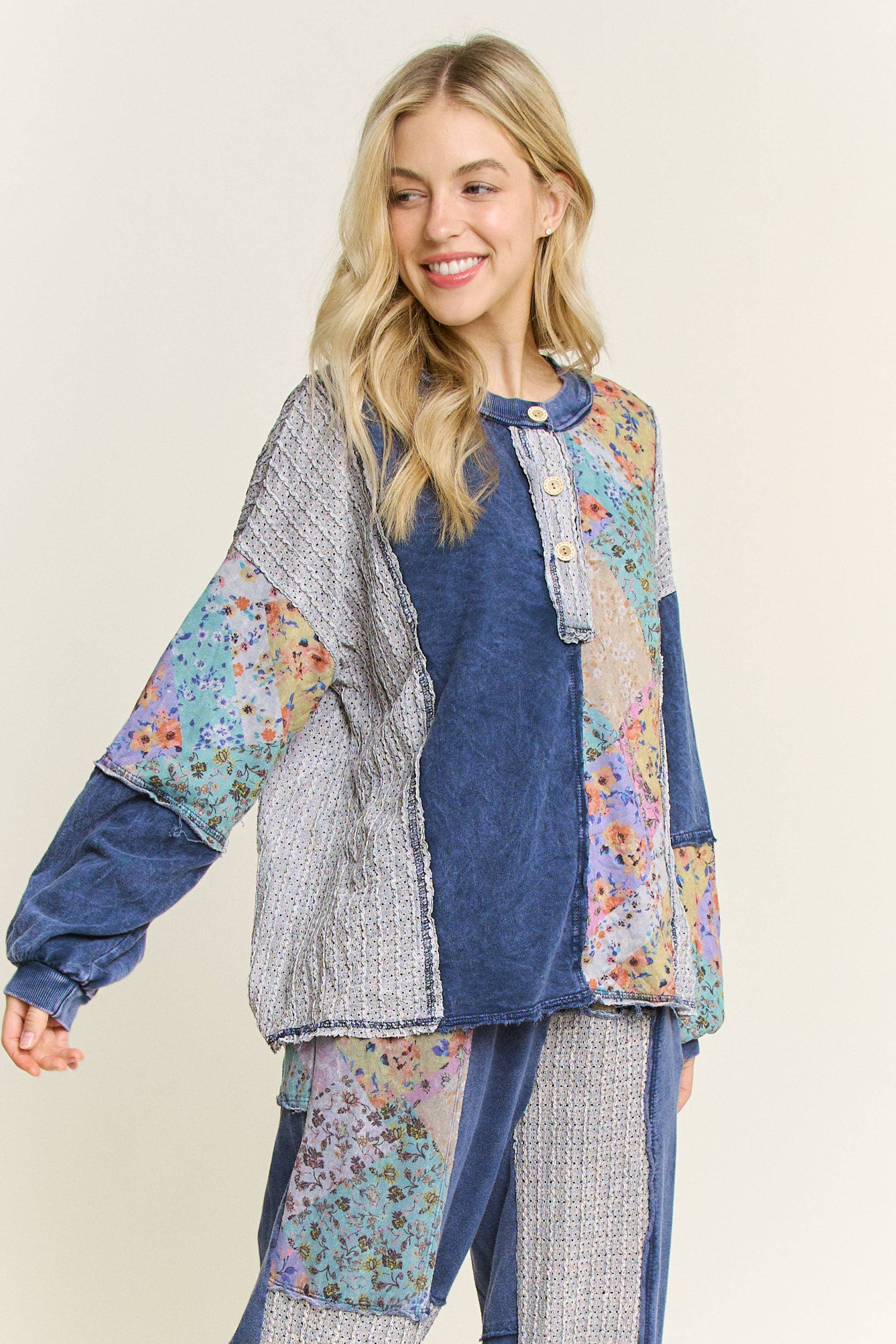 J.Her – Engroshandel Strikket top - Dame – Mineralvasket blomsterbølge-strikket jacquard boho-top HT6039P12