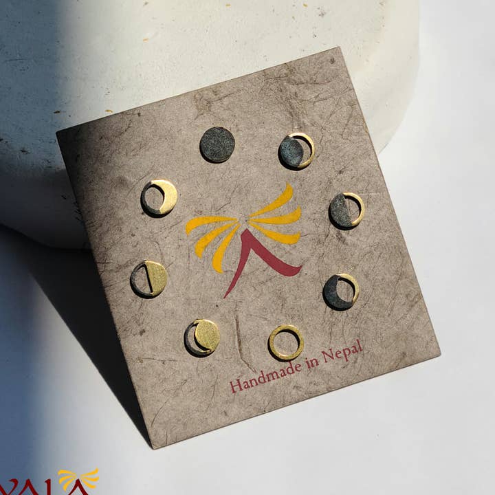 Clous sur les phases de la lune pour la vente par Yala Avenue