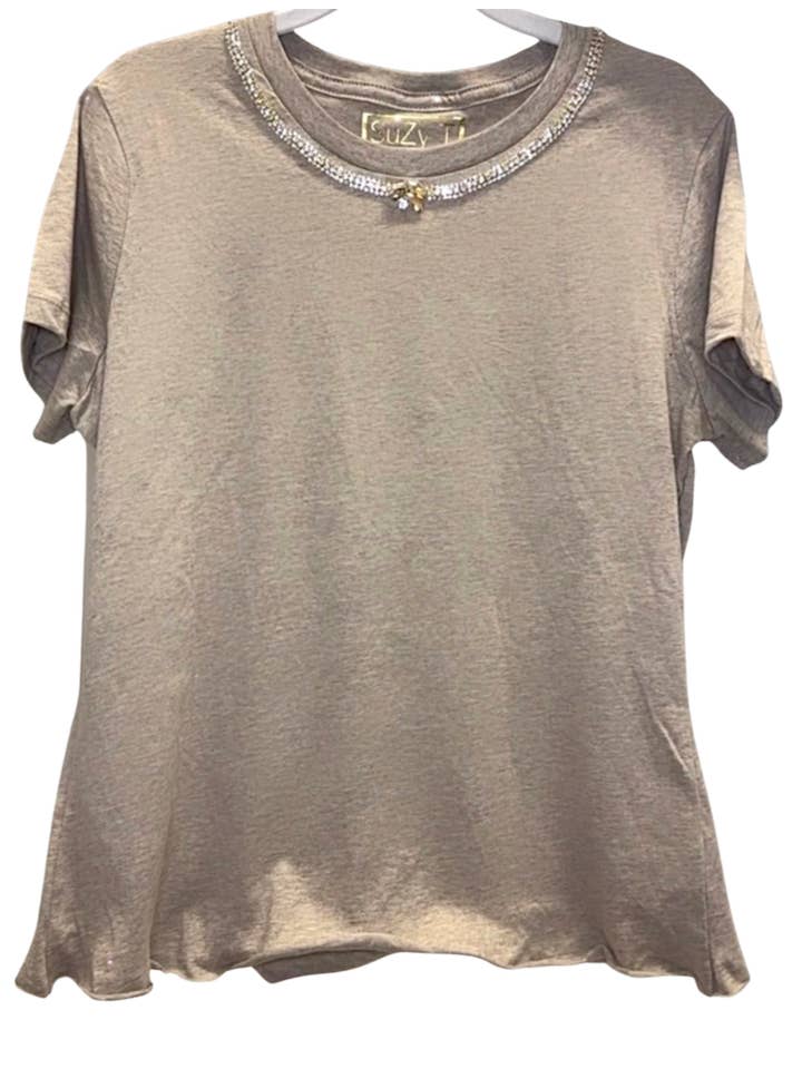 So Pretty T-shirt med krystaller og guld rhinsten for engroshandel hos Suzy T Designs