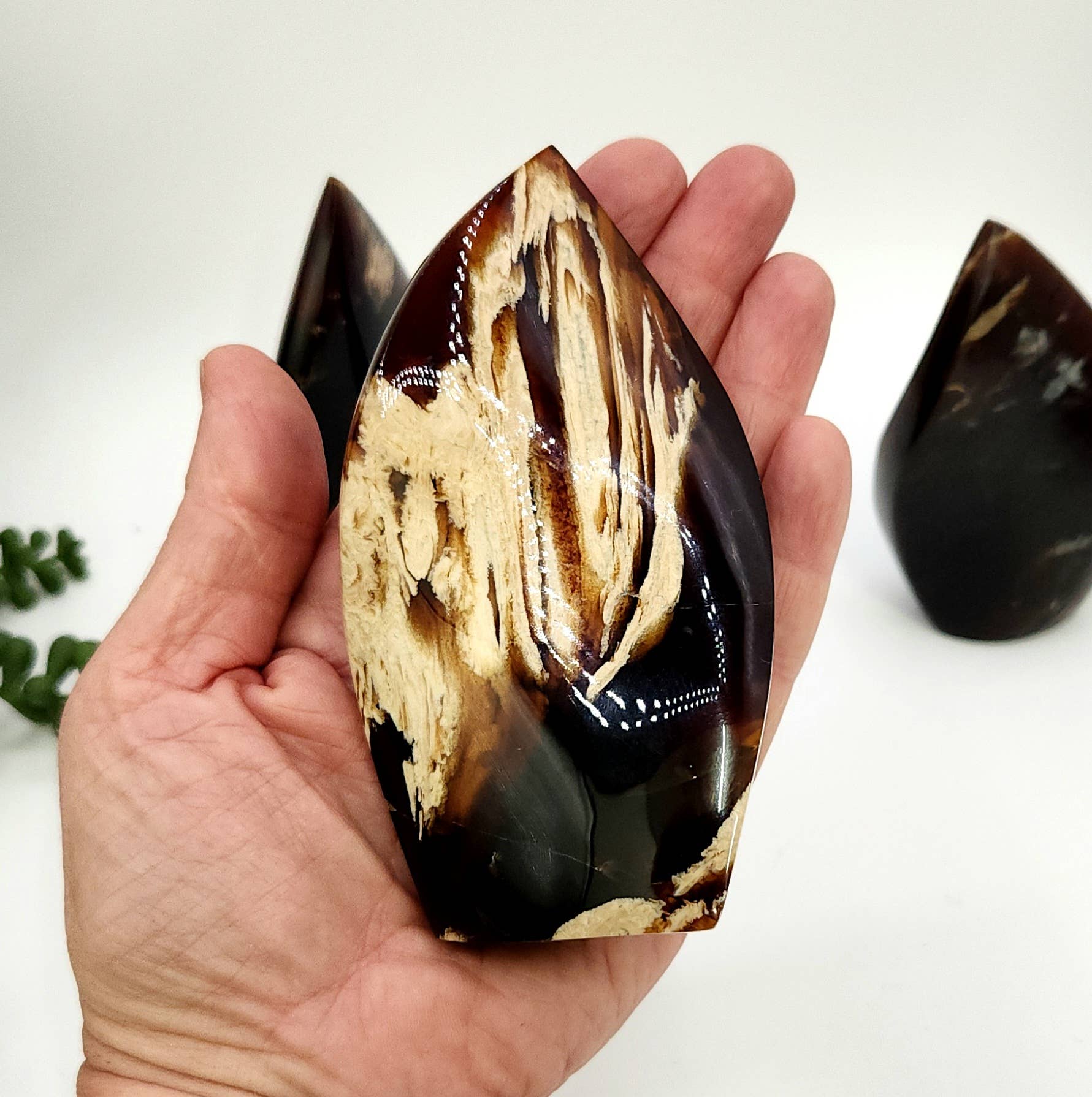 Meraki Gemstones - Wholesale Spirituele steen/kristal - Vrije vorm amber in vlamvorm uit Indonesië (ca. 8,9-10 cm hoog)7