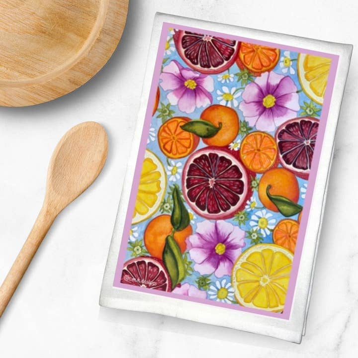 Asciugamano da cucina in cotone con agrumi estivi e fiori di cosmo per la vendita all'ingrosso da parte di Chloe Marie Hourdequin Designs