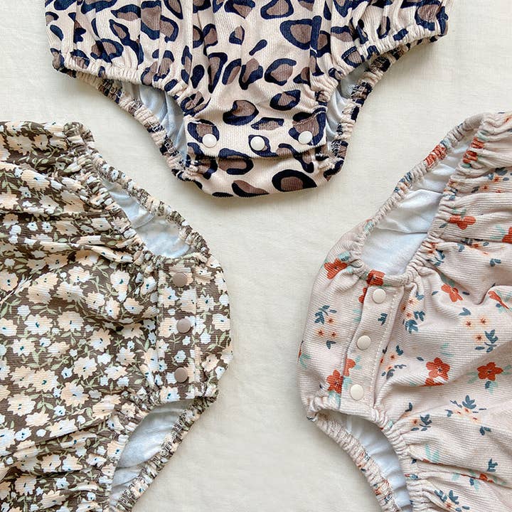 Annie & Charles – Großhandel Body (ohne Füße) – Baby – Annie & Charles® GINNY bodysuit with bib5