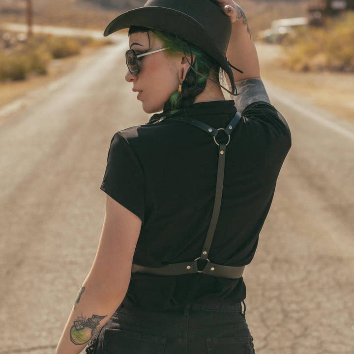 Lively Ghosts - Vendita all'ingrosso Cintura - Donna - Imbracatura a catena gotica occidentale «Sharpshooter»2