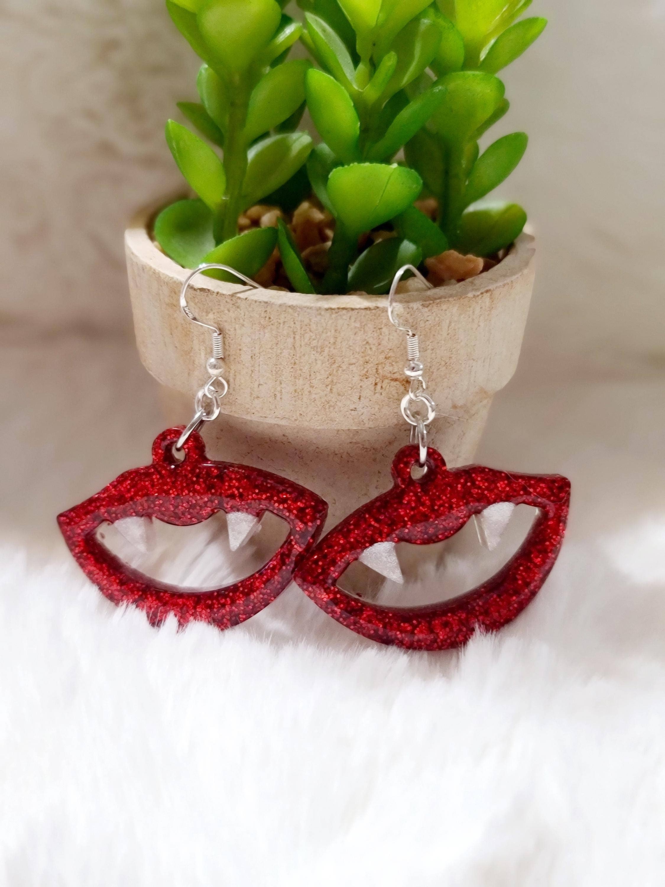 BabyGirl Creations – wholesale Dangle earrings – Halloween Vampire Fang Earrings With Red Lips Resin4