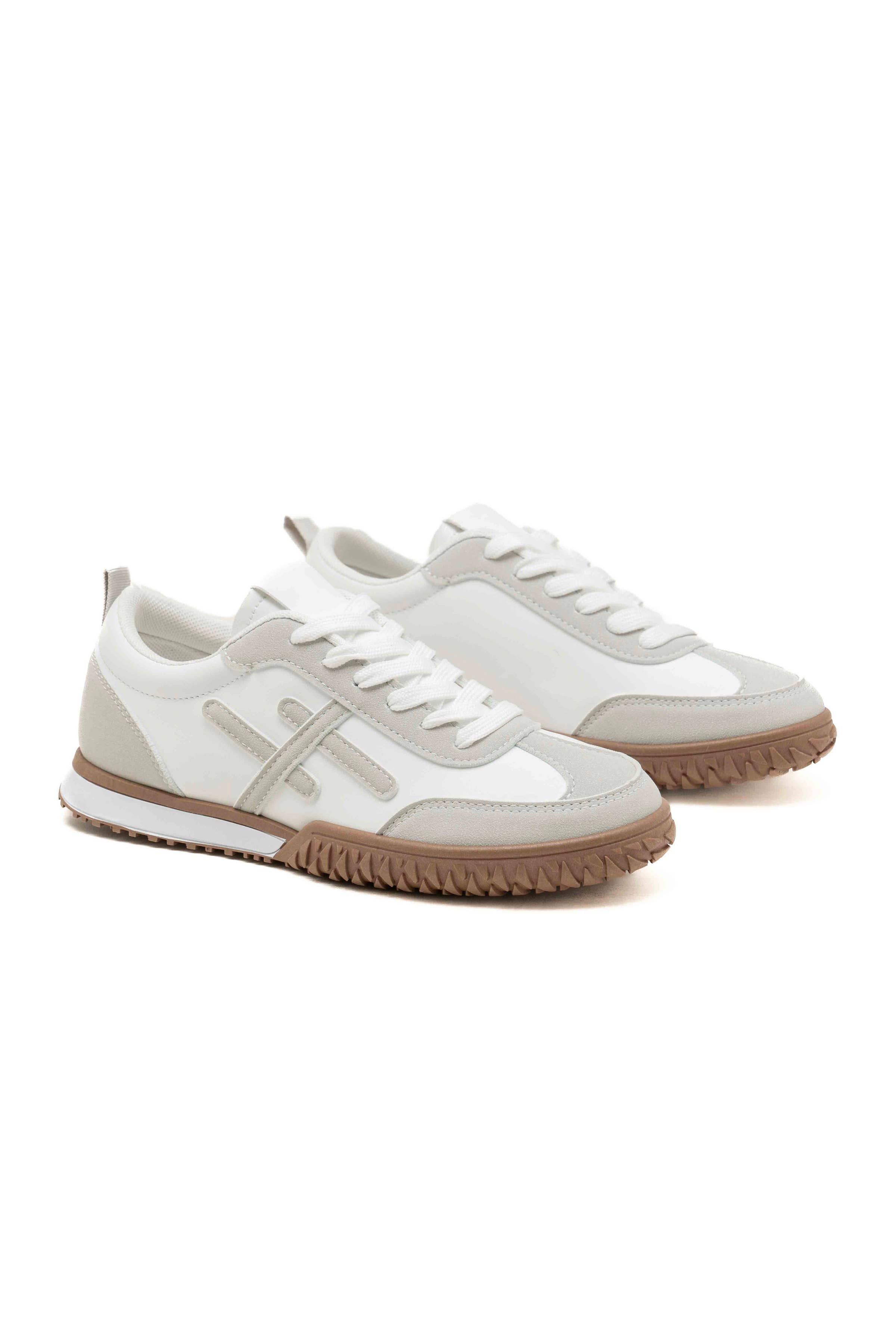 C'M PARIS - Wholesale Lifestyle Sneakers - Women's - Retro Sneakers with Mesh Insert and Gum Sole 652813