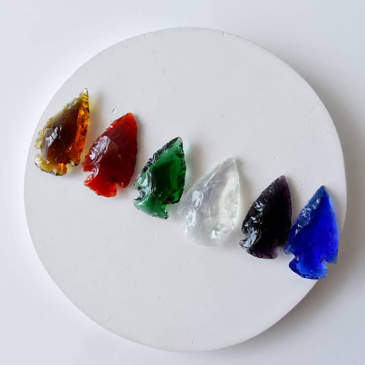 Punte di Freccia in Vetro | Punte di Freccia Colorate | Decorazione Spirituale per la vendita all'ingrosso da parte di Soothing Crystals