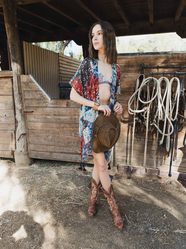 Leto Accessories - Wholesale Kimono - Women's - Cowgirl Vibrant Floral Kimono Wrap for Effortless Style