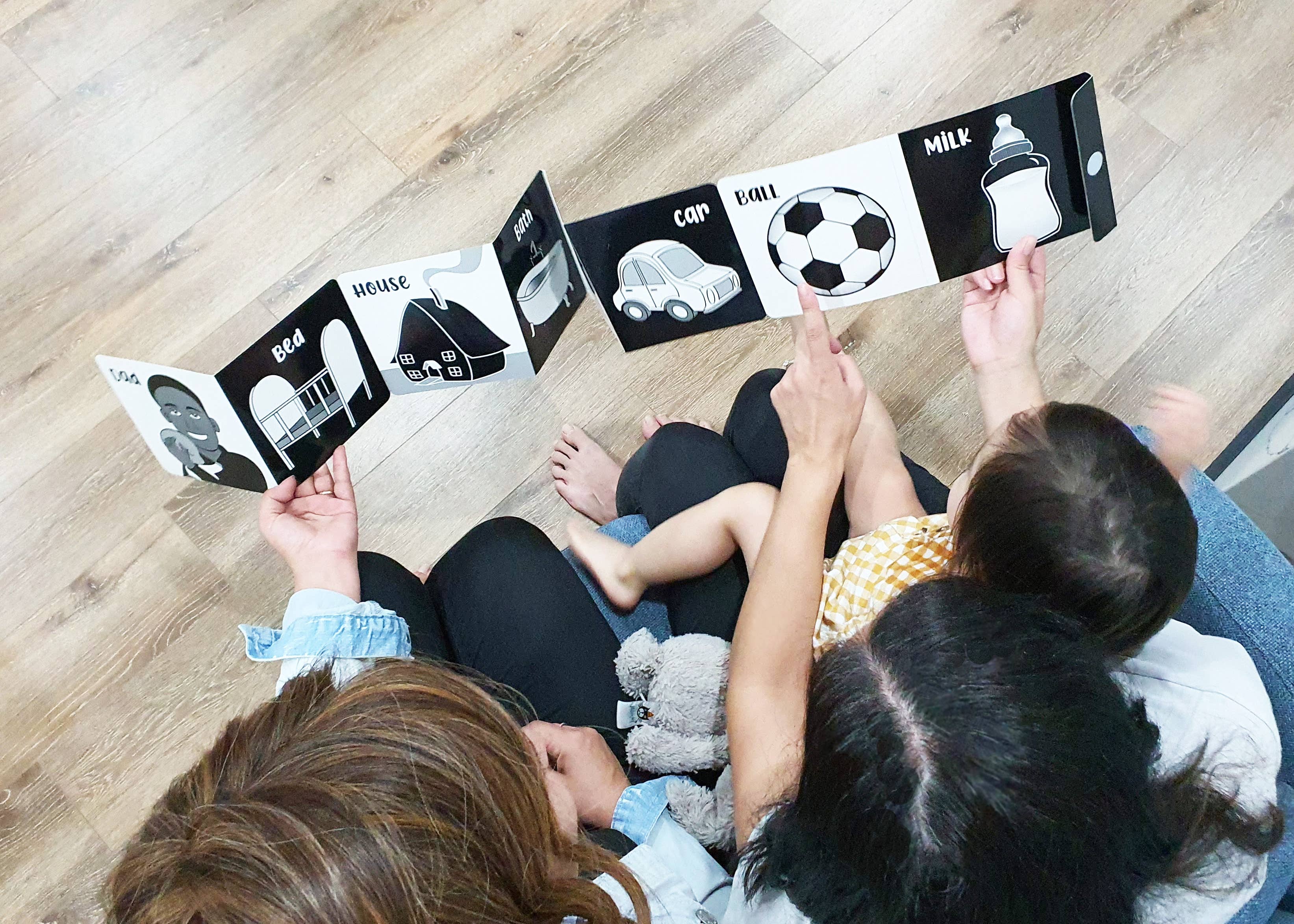 Young Wonderer - Wholesale Baby & Toddler Book (0-2) - Welcome To The World Little One Black and White Baby Book5