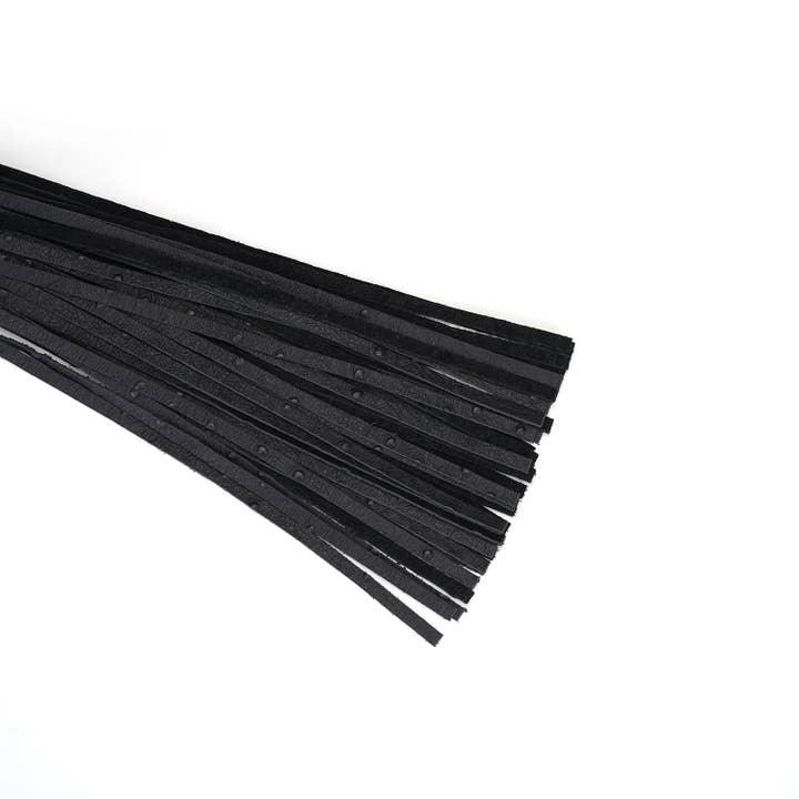 Liebe Seele – wholesale Sexleksaker – Demons Kiss Svart Läder Flogger Whip5