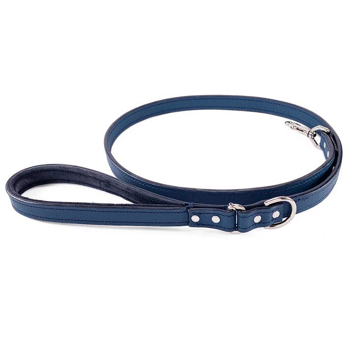 Laisse en cuir bleu marine pour la vente par Poppy and Payson