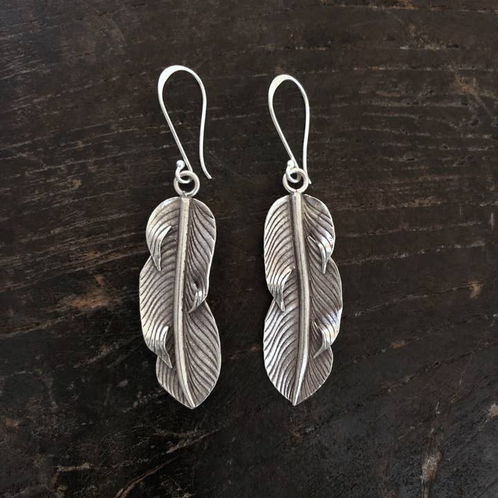 E24 - Feather earrings for wholesale by Anantara