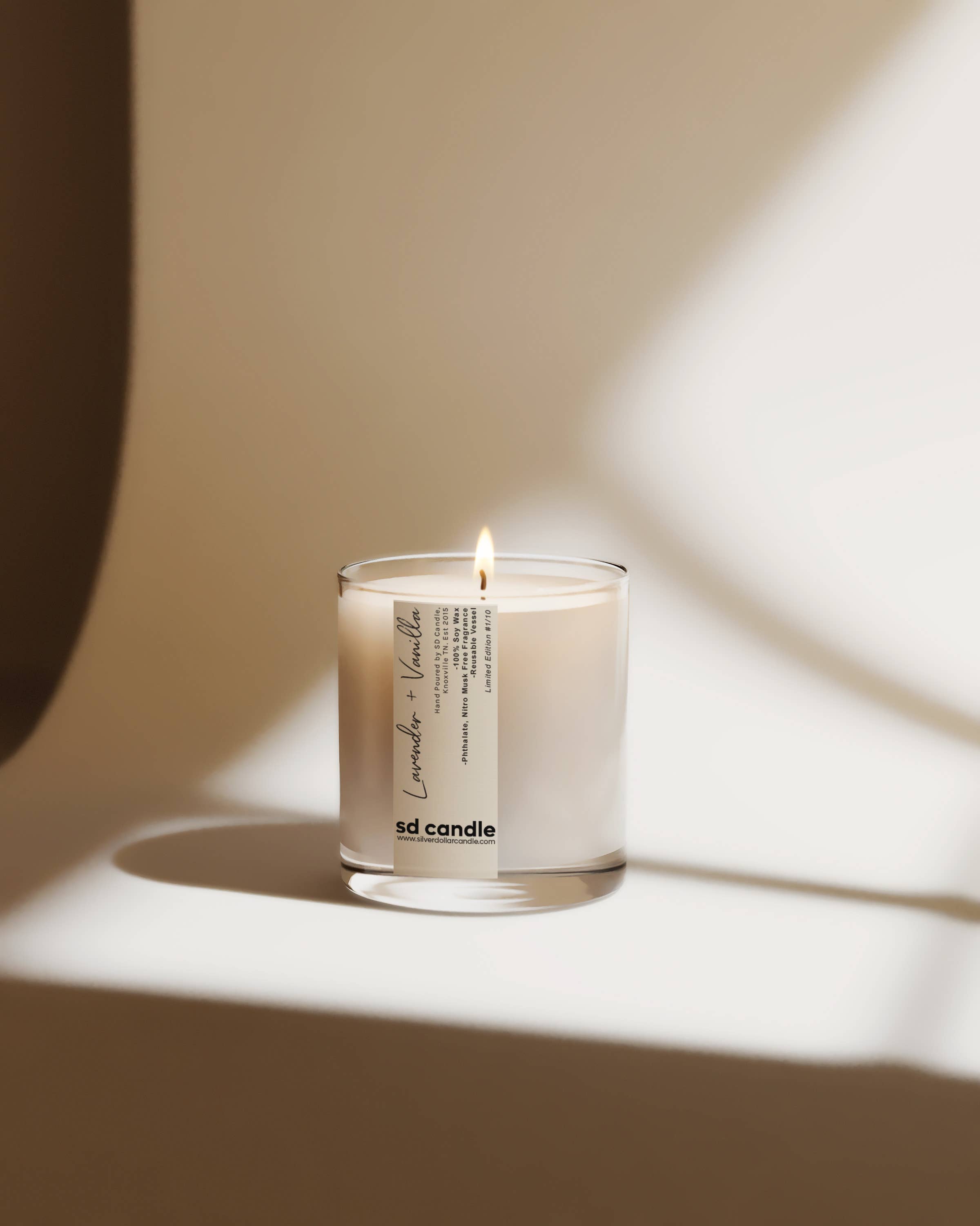 Silver Dollar Candle Co. - Vente Bougie en bocal - Lavande et vanille 7 oz | Bougies de marque propre prêtes à étiqueter2