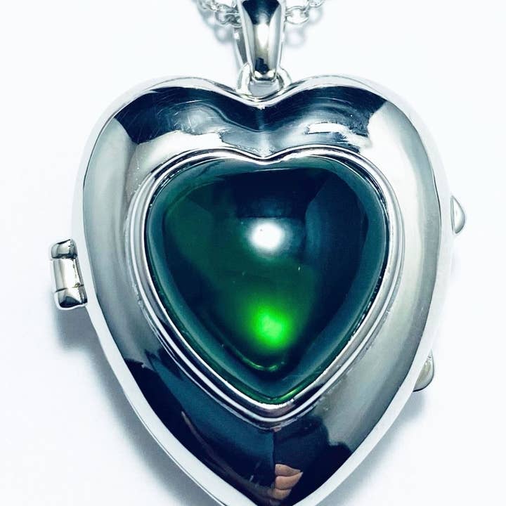 Ciondolo a Forma di Cuore in Argento Sterling con Helenite per la vendita all'ingrosso da parte di Twan Kee Jewelry