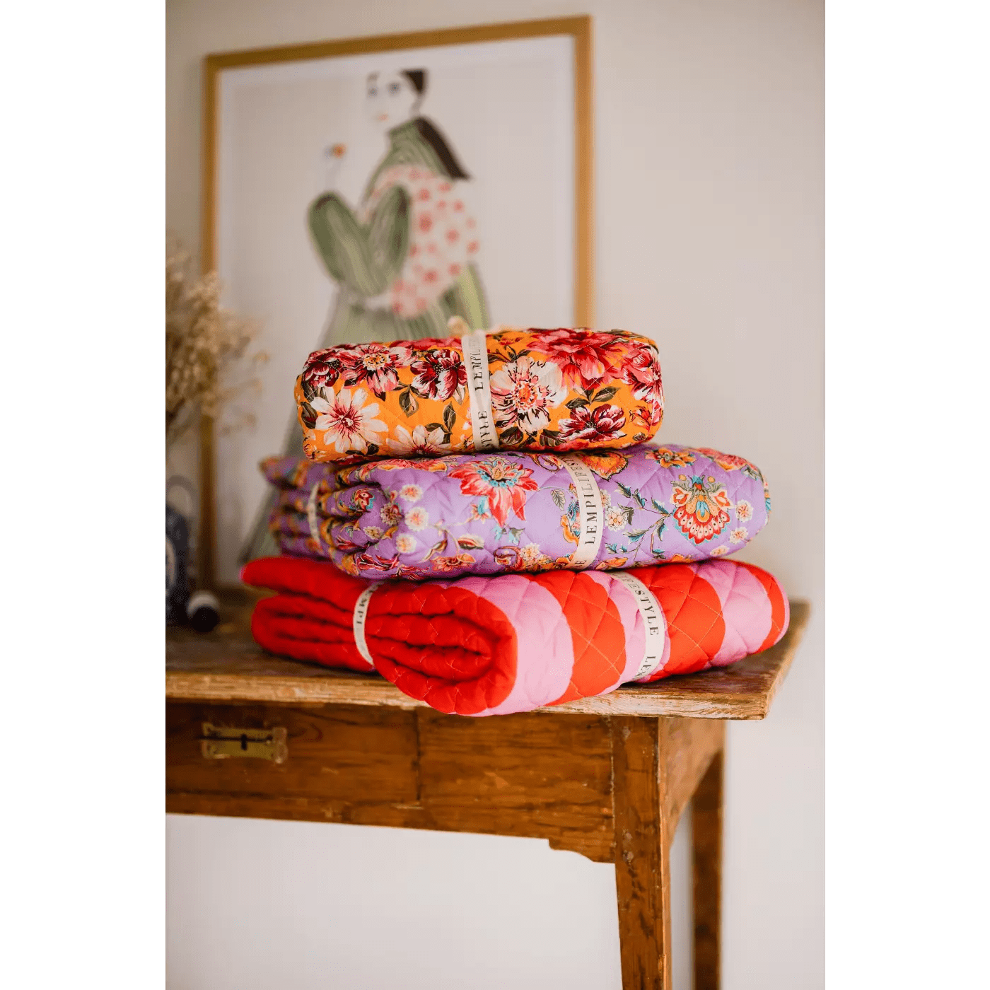 Lempi Lifestyle – Manta para sofá por atacado – Vermelho - Risca Cor-de-Rosa Tikkitäkki3