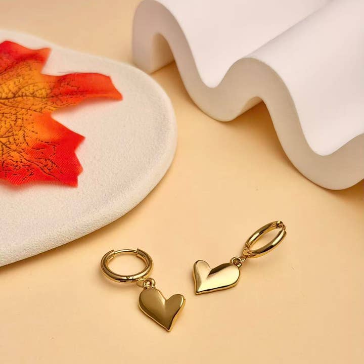 COSMOS - Wholesale Hoop Earrings - Golden Creoles with suspended heart – Elegant trendy women's jewelry0