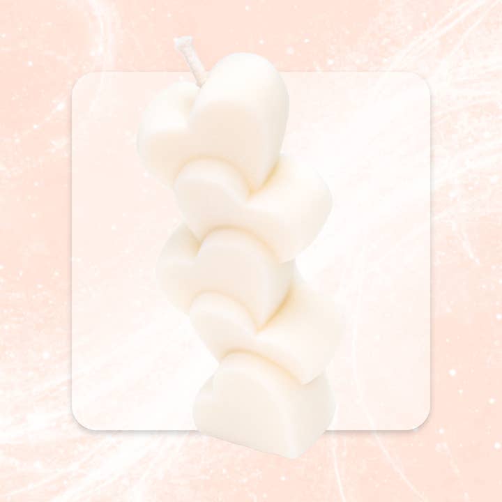 Dekorative stearinlys med stablede hjerter - Uparfumeret for engroshandel hos Les Fées Mères