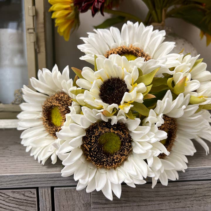 Angel Isabella - Wholesale Artificial Flowers - Pack of 7Stems-Rustic antique -Real Touch Sunflower Bouquet