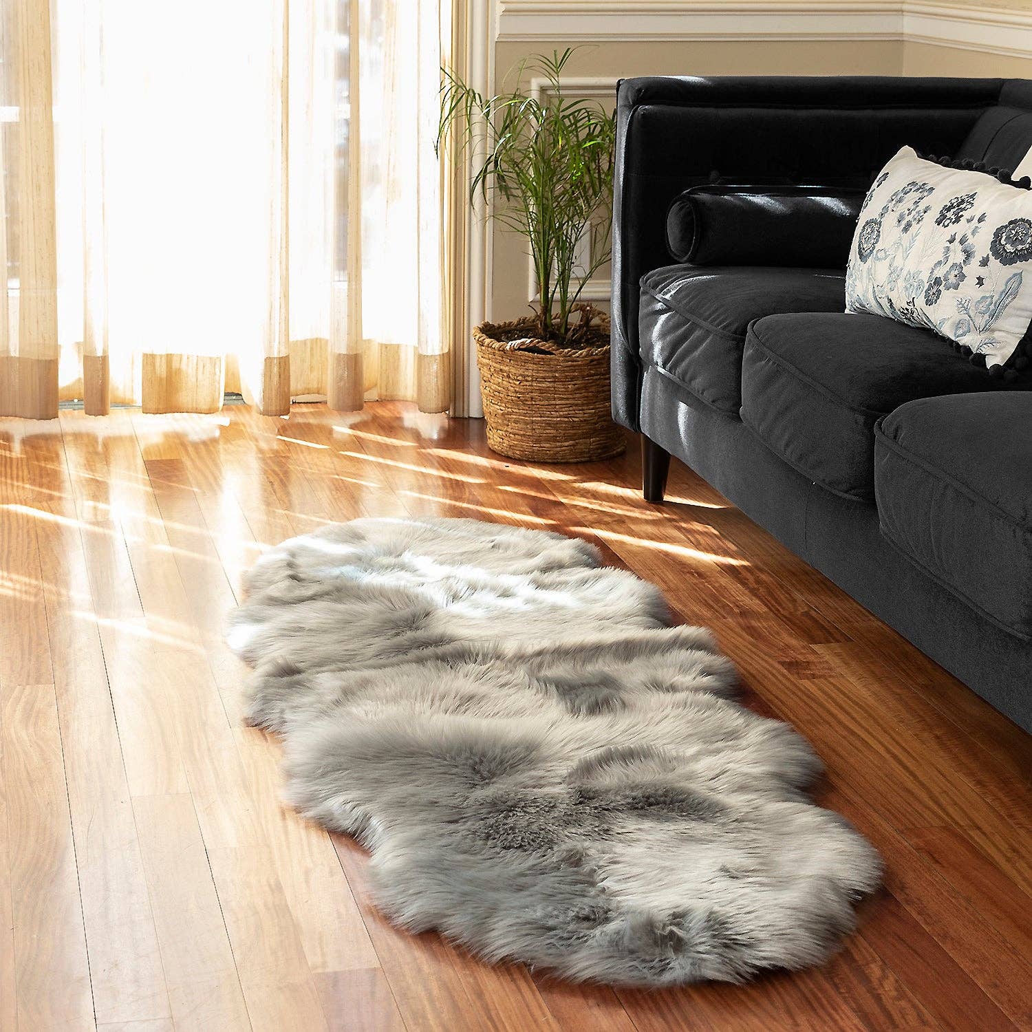 Walk on Me - Wholesale Area Rug - Faux Fur Super Soft and Silky Area Rug Witn Non Slip Backing and Machine Washable6