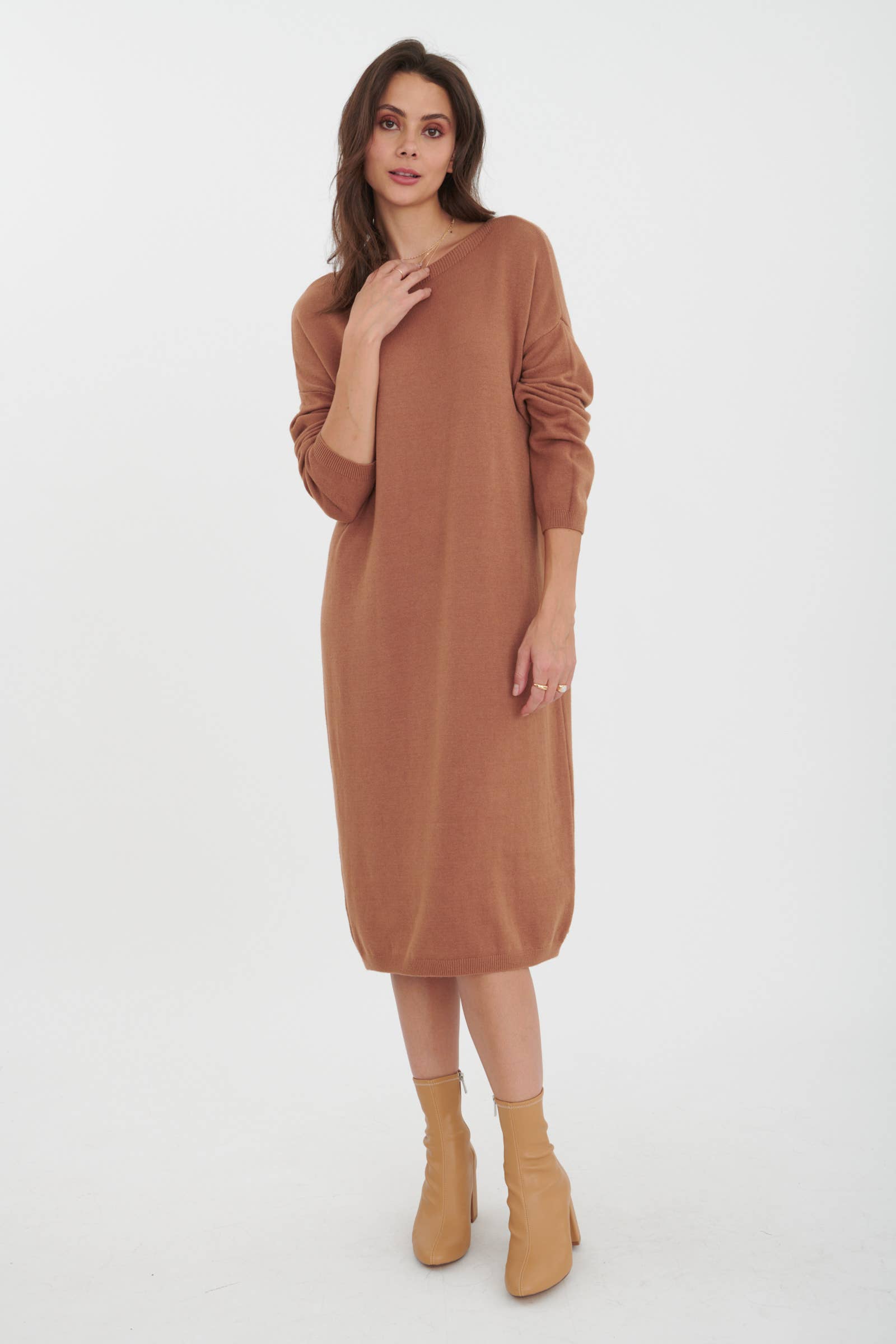 ORNELLA PARIS - Wholesale Dress - Women's - LEL-R22271 plain long sweater dress1