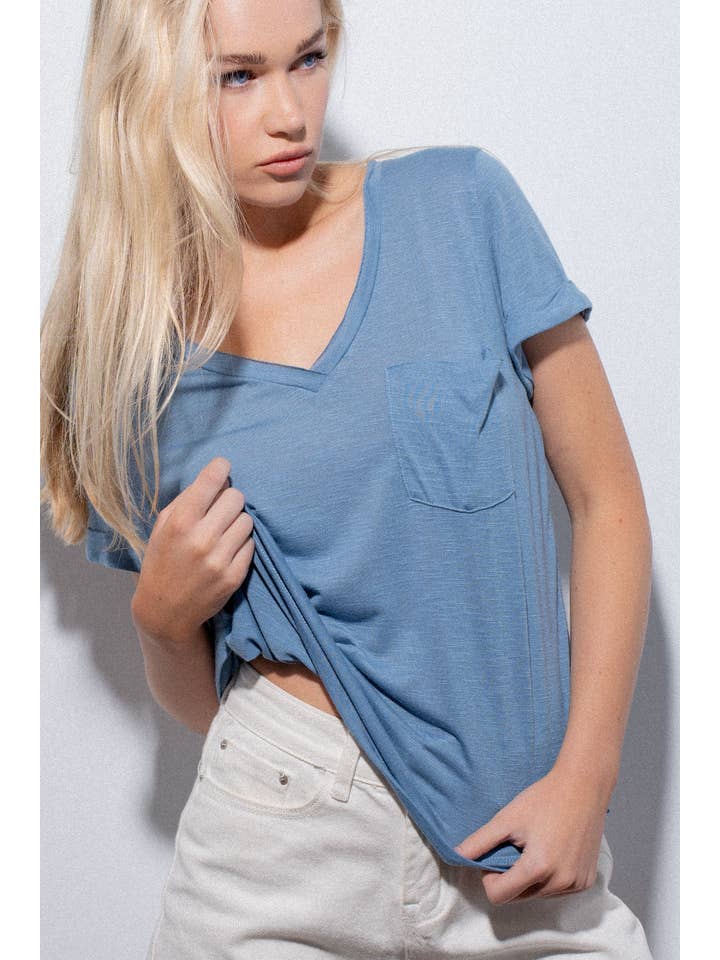 Urban Daizy - Wholesale T-Shirt - Women's - Rolled Sleeve V-Neck Pocket Tee32