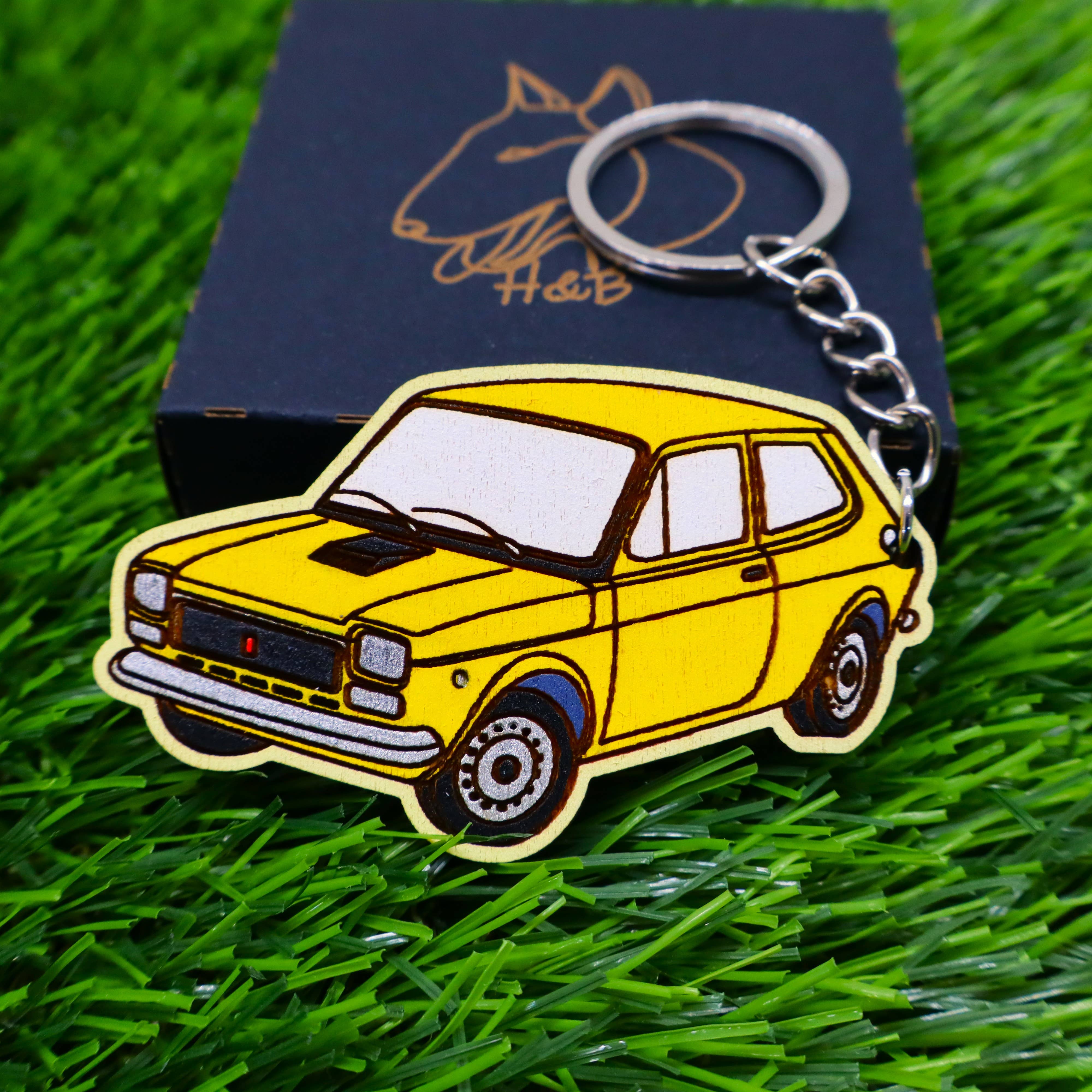 Herbs&Belles - Wholesale Keychain - Unisex - Vintage Car Wooden Colorful Keychain, Classic Automobile2