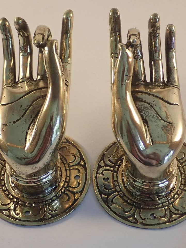 Messing Boeddha Hand Shuni/Abhaya. Maat #1 voor wholesale door Ubud Glass
