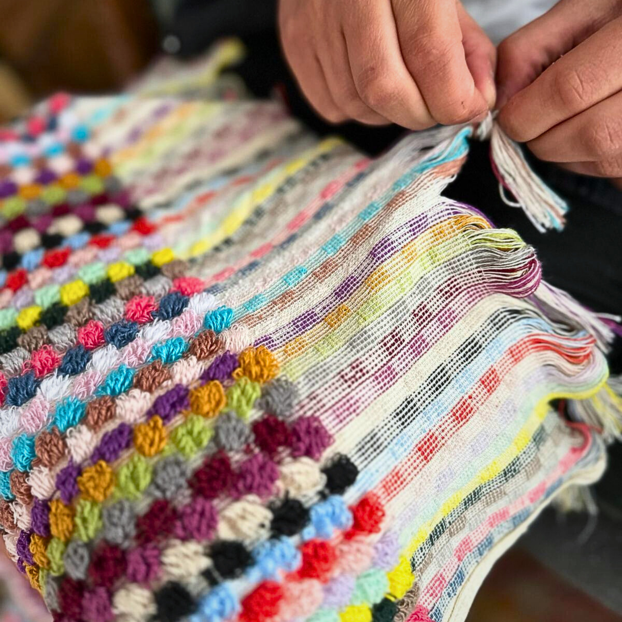 Buld&Co. - Vente Serviettes de bain - Serviette turque à pompons tissée main, motif bulles, grande et petite taille avec franges13