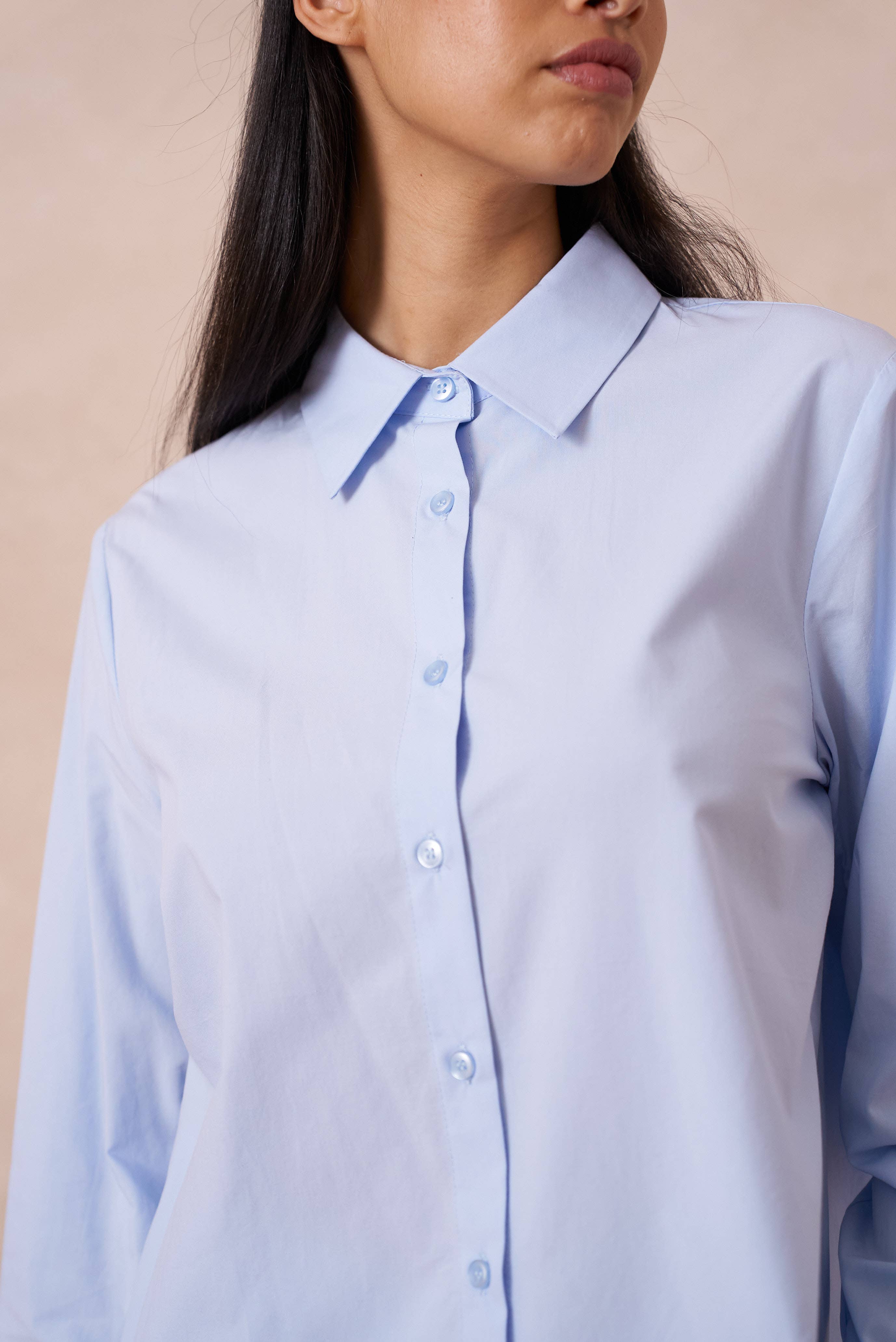 Attentif Paris - Wholesale Button Down Shirt - Women's - Plain cotton shirt with lapel collar9