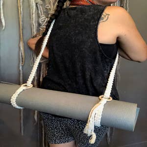 The 'Simple' Yoga Mat Carrying Strap – Asivana Yoga