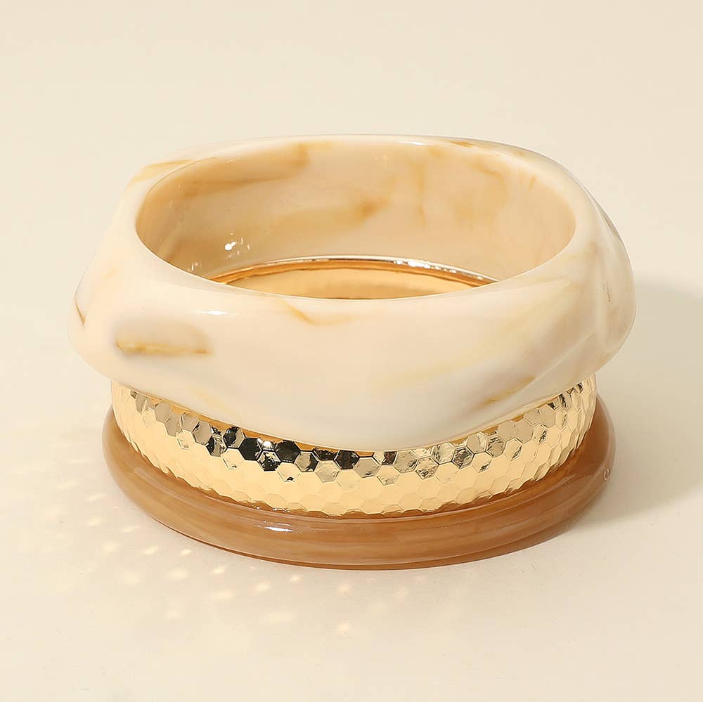 Sensibling Corp. – Großhandel Schmucksets – 3PCS - Chunky abstrakte Harz gehämmerte Metallarmreif mehrschichtige Armbänder0