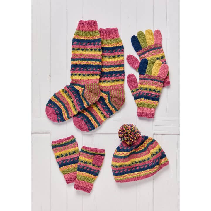 Namaste – wholesale Beanie – Unisex – Pokhara Pompom Beanie Hat, handknit, fleece lined1