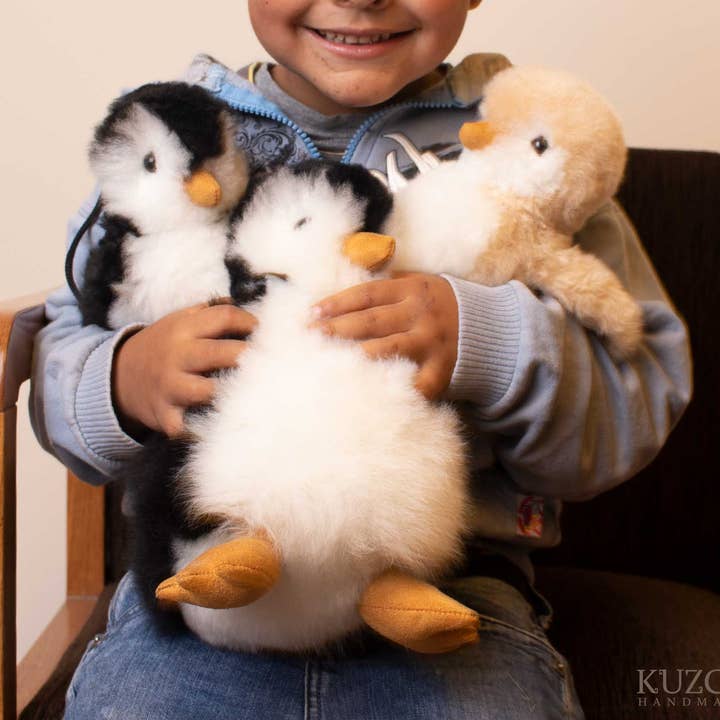 Pinguino in Pelliccia di Alpaca – Peluche in 100% Baby Alpaca Naturale per la vendita all'ingrosso da parte di KuzcoHandmade