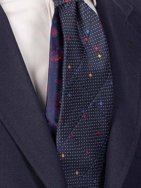 Cravate Mosaïque Bleu Blanc Patchwork de Soie Pois Bleuets Rouges Jaunes PM239 pour la vente par Graffeo Cravatte