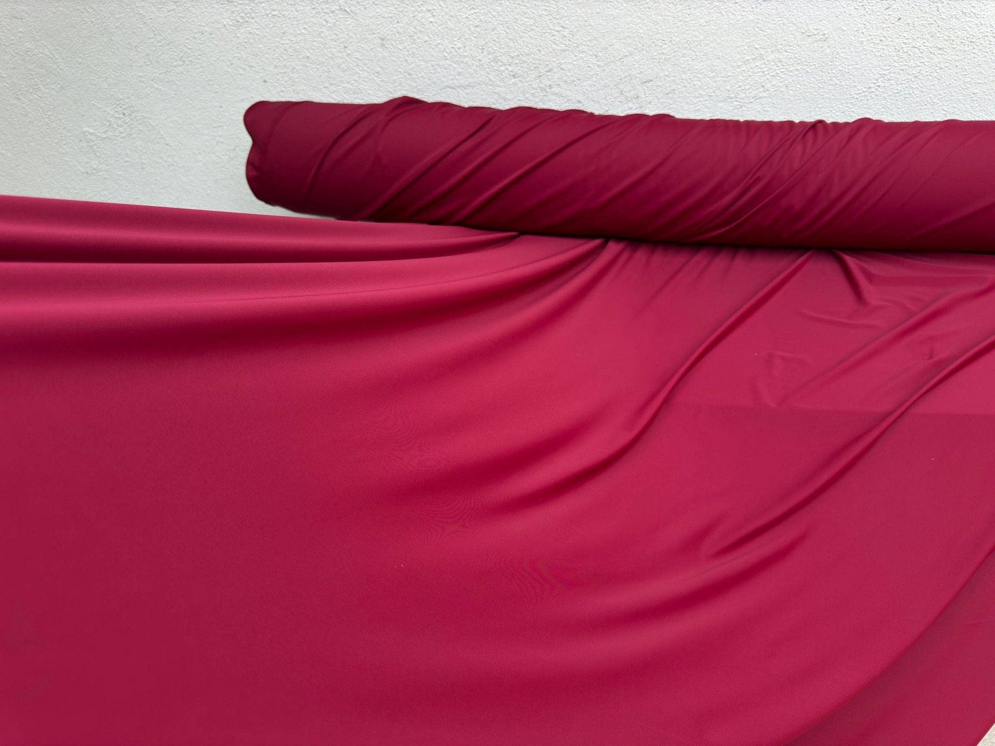 GalaTextile - Venta al por mayor Tela - Tela de spandex de nailon mate burdeos, elástica en 4 direcciones por yarda para trajes de baño, tela de licra, ropa deportiva, ropa interior, tela de novia9