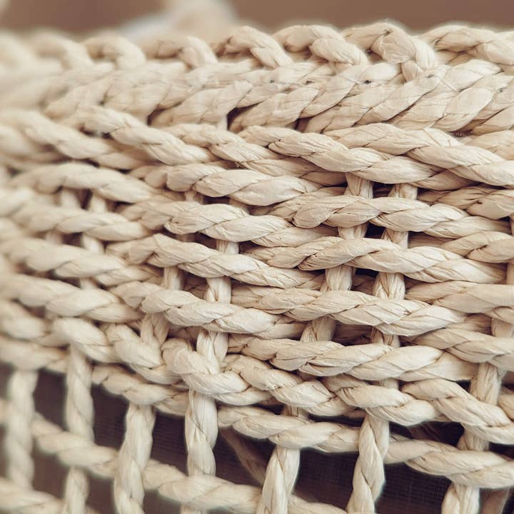 Seattle and Saigon - Wholesale Tote Bag - Women's - NATURAL WOVEN STRAW HANDBAG IN CREAMY WHITE2