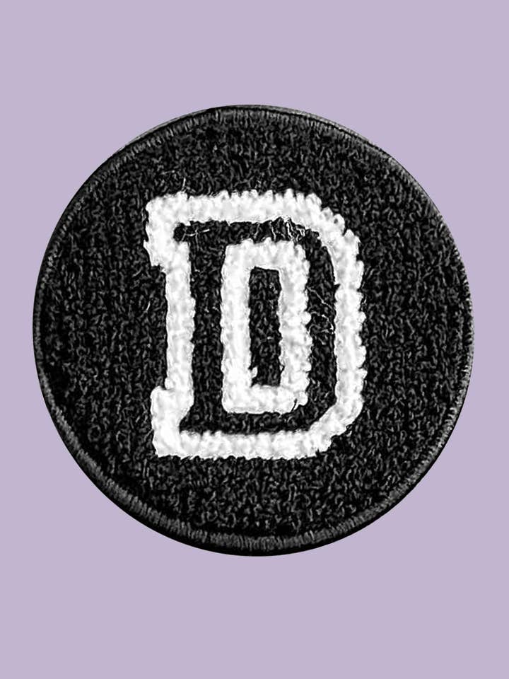 Velcro-bogstav D-mærke for engroshandel hos WOOLF WITH ME®