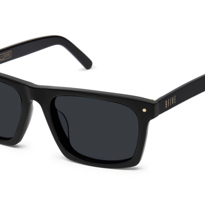 Occhiali da sole 9FIVE One Matte Blackout per la vendita all'ingrosso da parte di 9FIVE