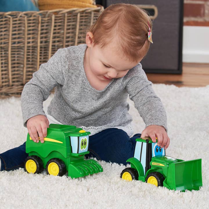 TOMY - Wholesale Toy Car/Truck - Kids - TOMY John Deere Farmin Friends Kids Toy Set (2 pack)4
