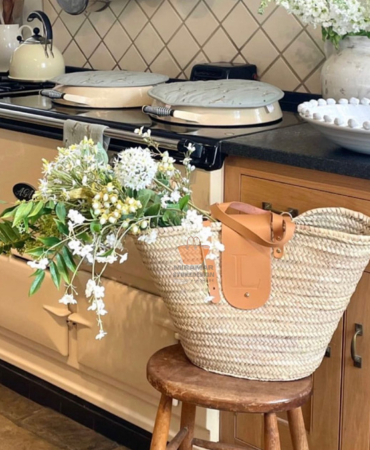 MIRAMAR Store - Wholesale Beach Bag - Leather-Handled Palm Leaf Shoulder Basket (With Closure)1