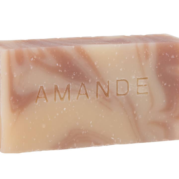 Savon artisanal amande – Peau douce & hydratée pour la vente par Savonnerie M'Nonga