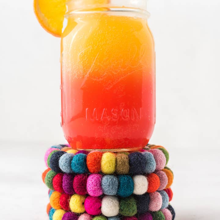 Sottobicchiere/tappetino per bevande fatto a mano in feltro multicolore per la vendita all'ingrosso da parte di Bodhiartistry