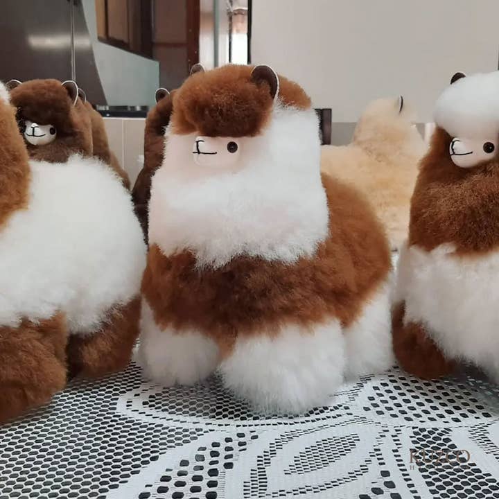 KuzcoHandmade - Wholesale Stuffed/Plush Toy - Kids & Baby - Alpaca Fur Stuffed Animal, 10" – Pack of 50 & 100 units9