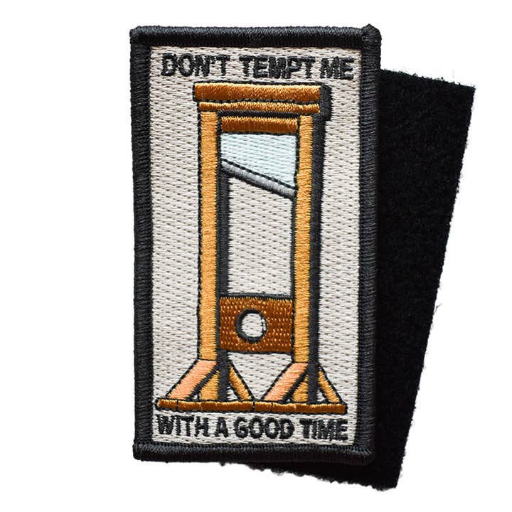 Don't Tempt Me (toppa in velcro) per la vendita all'ingrosso da parte di Retrograde Supply Co.